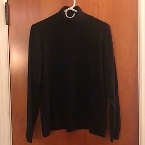 Chico’s Turtleneck sweater. Soft and snuggly. Size medium. Like new.